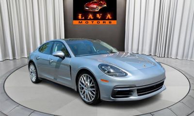 2019 Porsche Panamera Base 4