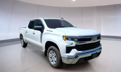 2025 Chevrolet Silverado LT