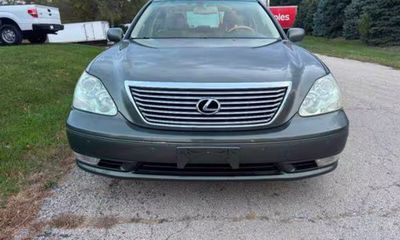 2004 Lexus LS 430