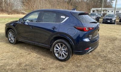 2024 Mazda CX-5 Premium Plus