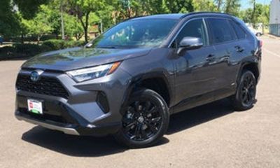2023 Toyota RAV4 LE