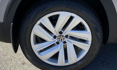 2023 Volkswagen Atlas Cross Sport SE W Tech