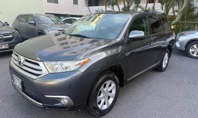 2011 Toyota Highlander Base Hybrid SE