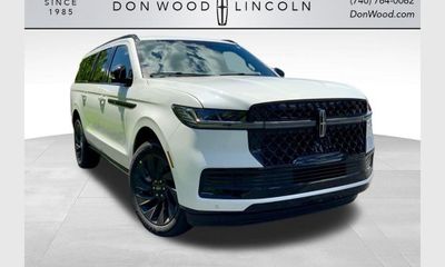 2027 Lincoln Navigator L Reserve