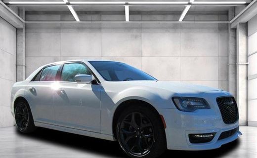 2023 Chrysler 300 Touring L