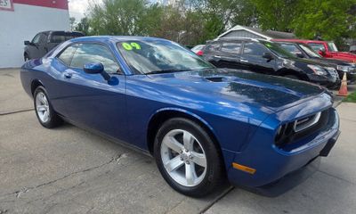2009 Dodge Challenger Base
