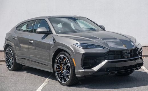 2025 Lamborghini Urus SE