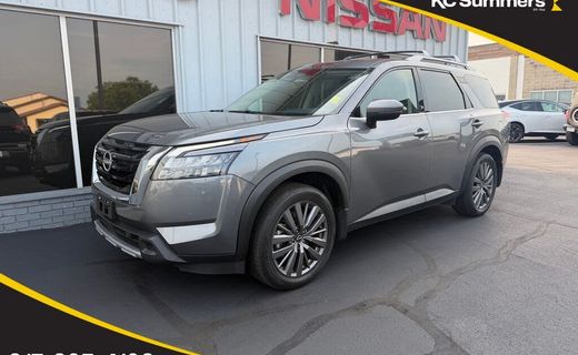 2025 Nissan Pathfinder SL