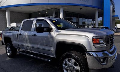 2018 GMC Sierra SLT