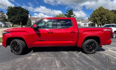 2022 Toyota Tundra SR5