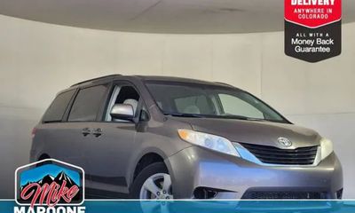2011 Toyota Sienna LE
