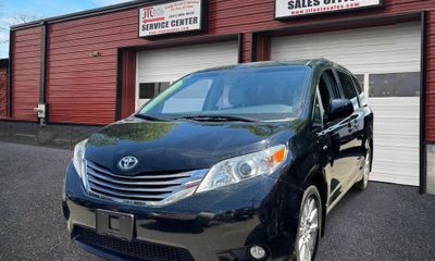 2016 Toyota Sienna XLE