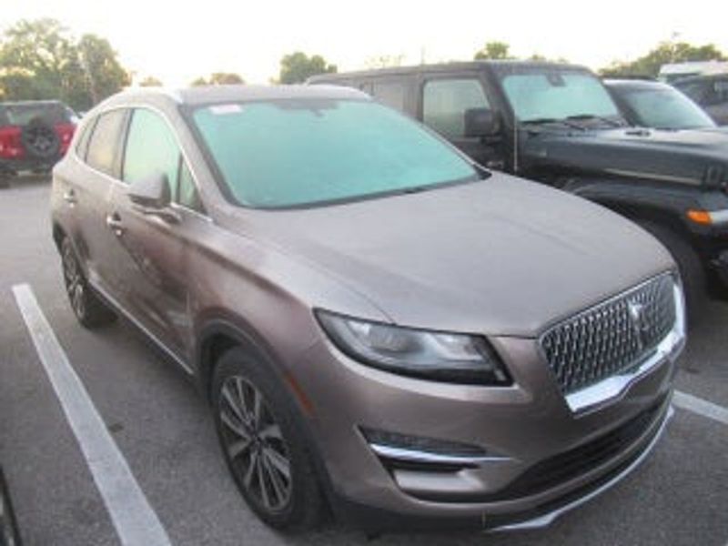 2019 Lincoln MKC — a typically priced live listing