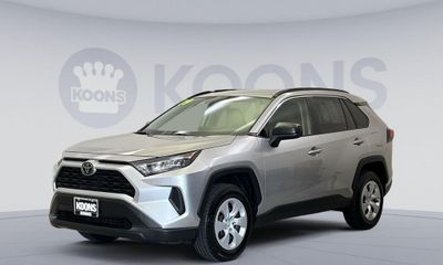 2019 Toyota RAV4 LE