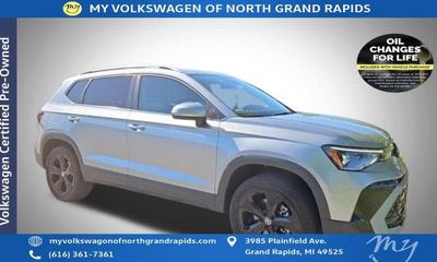 2025 Volkswagen Taos 4Motion SEL