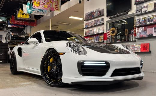 2017 Porsche 911 Turbo S