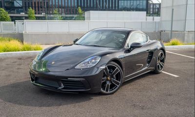 2025 Porsche 718 Cayman