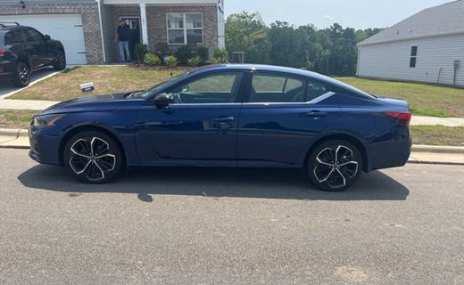 2023 Nissan Altima SR