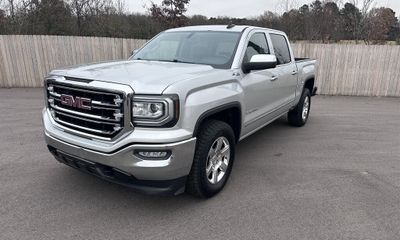 2017 GMC Sierra SLT