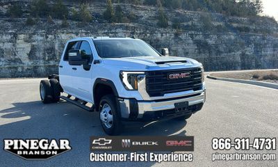 2026 GMC Sierra HD Pro
