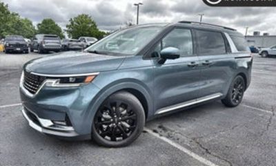 2024 Kia Carnival EX
