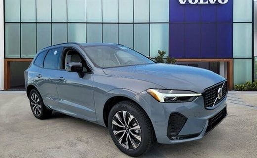 2023 Volvo XC60 Plus Dark
