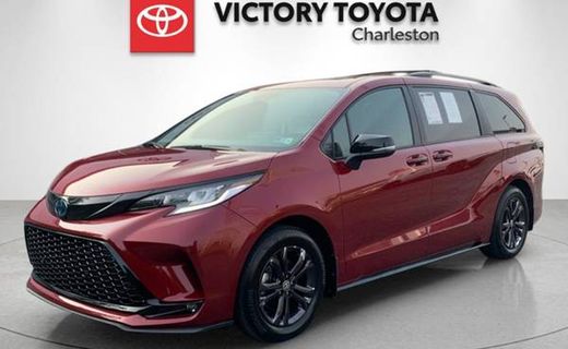 2025 Toyota Sienna XSE