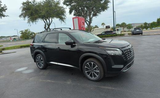 2026 Nissan Pathfinder Platinum