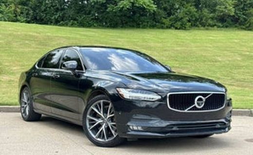 2019 Volvo S90 Momentum