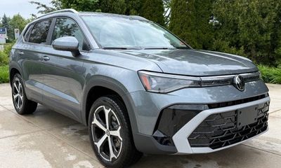 2026 Volkswagen Taos 4Motion SEL