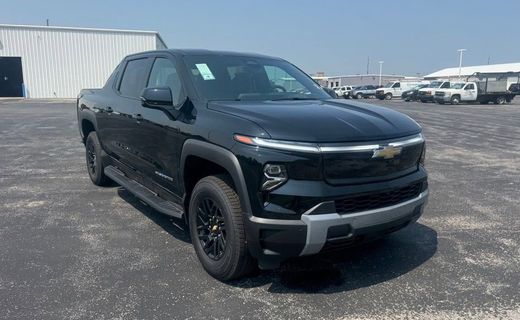 2025 Chevrolet Silverado LT
