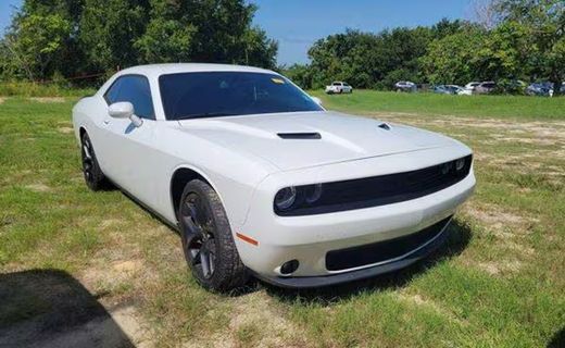 2022 Dodge Challenger SXT
