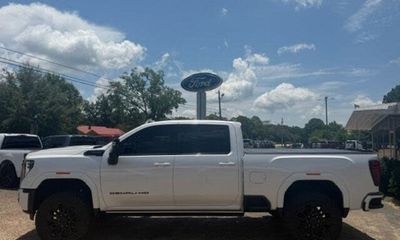 2024 GMC Sierra HD Denali Ultimate