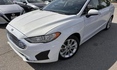 2020 Ford Fusion SE
