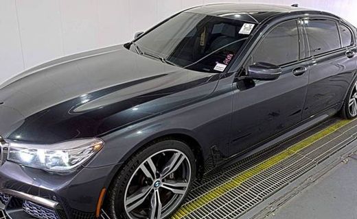 2016 BMW 740I