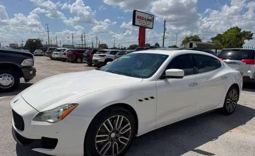 2015 Maserati Quattroporte Essence