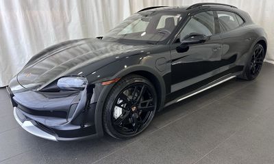 2023 Porsche Taycan Turbo S Cross