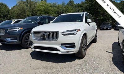 2024 Volvo XC90 Plus Bright