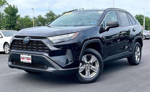 2024 Toyota RAV4 LE