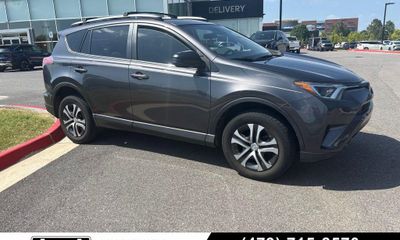 2017 Toyota RAV4 LE