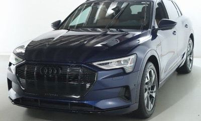 2022 Audi E-Tron Quattro Premium