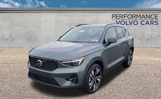 2026 Volvo XC40 Ultra Dark