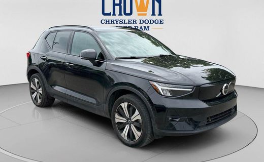 2023 Volvo XC40 Plus Dark