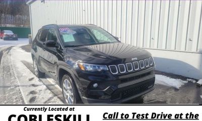 2022 Jeep Compass Latitude LUX Altitude