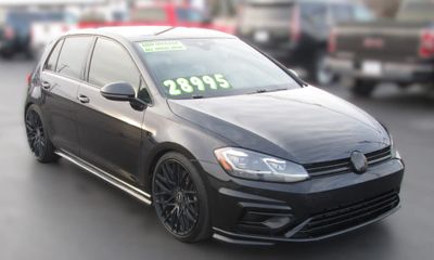 2019 Volkswagen Golf R Base