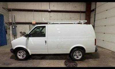 2005 Chevrolet Astro VAN Base