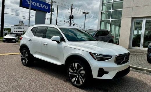 2023 Volvo XC40 Ultimate Bright