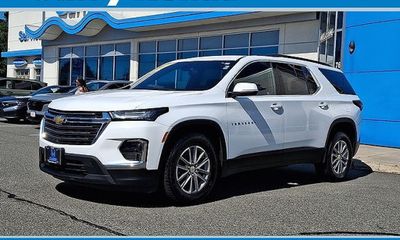 2023 Chevrolet Traverse LT