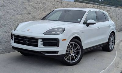 2026 Porsche Cayenne E Hybrid