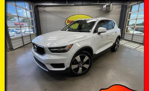 2019 Volvo XC40 Momentum